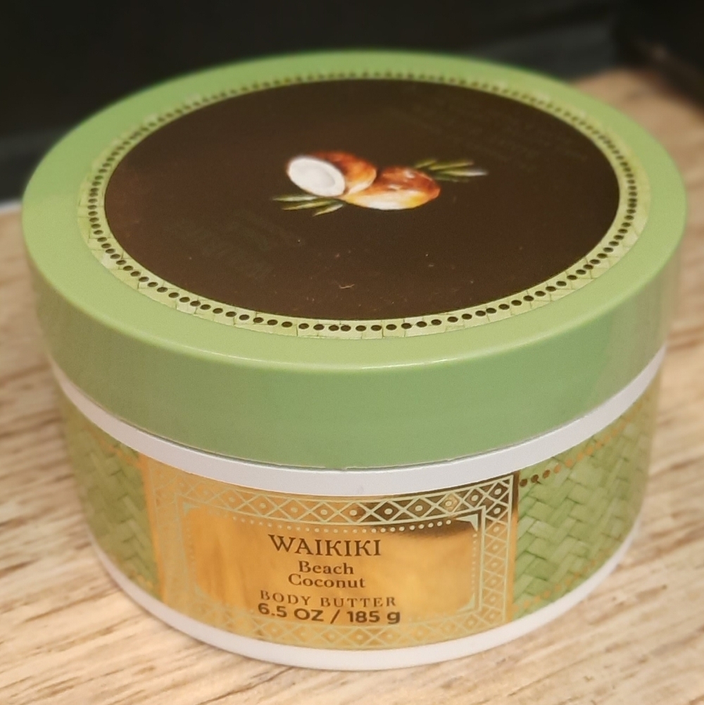 "WAIKIKI BEACH COCONUT"